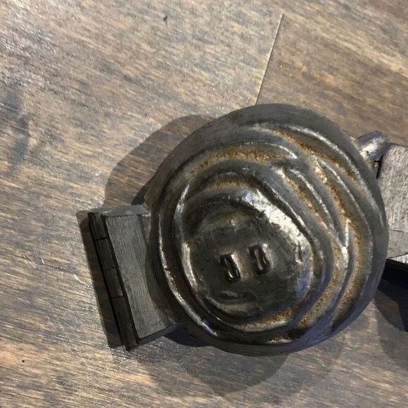 Pair of vintage molds for candy soap, or ice cream - Picture 7 of 7